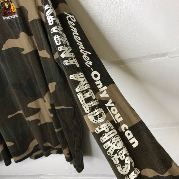 Teddy Fresh Smokey the Bear Size Large Long Sleeved T Shirt Camo Cotton - Picture 4 of 8